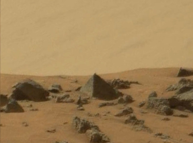 pyramid-on-Mars