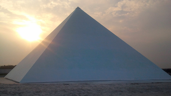 1 pyramid