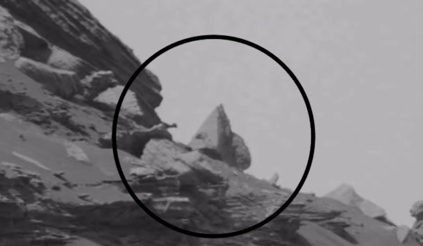 9-Pyramdian-Stone-found-on-Mars