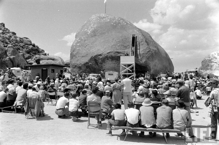 Speaker-at-the-podium