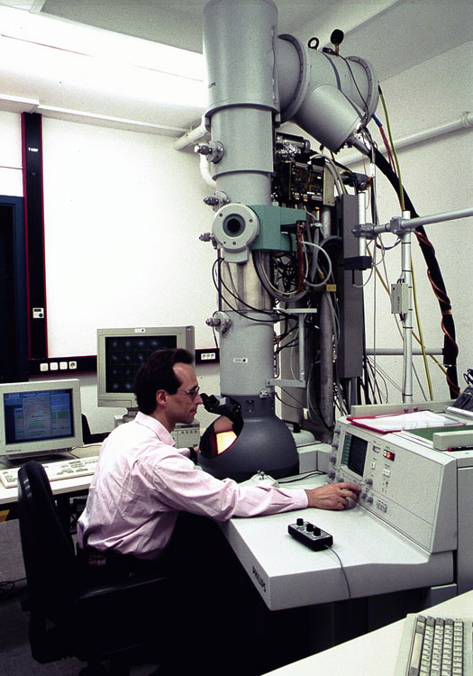 15R-atomic-imaging-equipment
