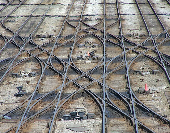 railroad-train-tracks